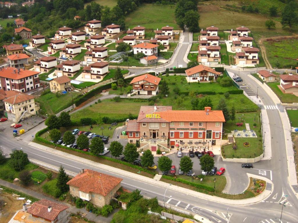 Hotel Erreka Гуэньес Экстерьер фото